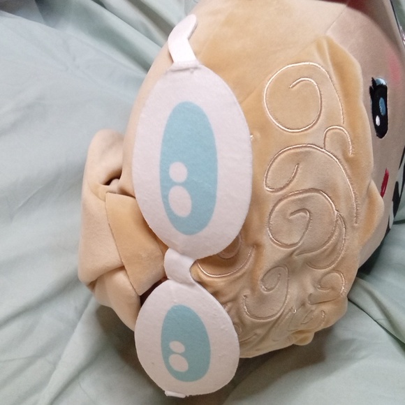 NWT CUUTOPIA BARBIE PLUSH - Picture 3 of 7